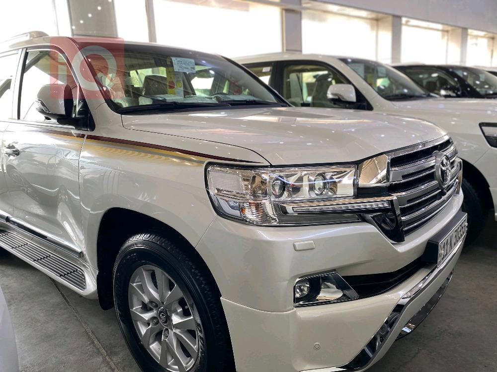 تويوتا لاندكروزر